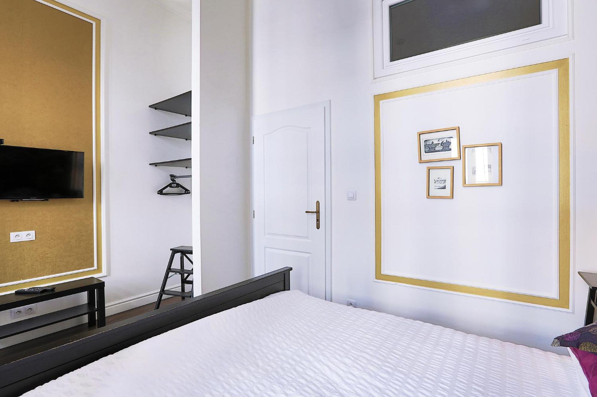 Apartmán Two-bedroom Haven In The Old Town