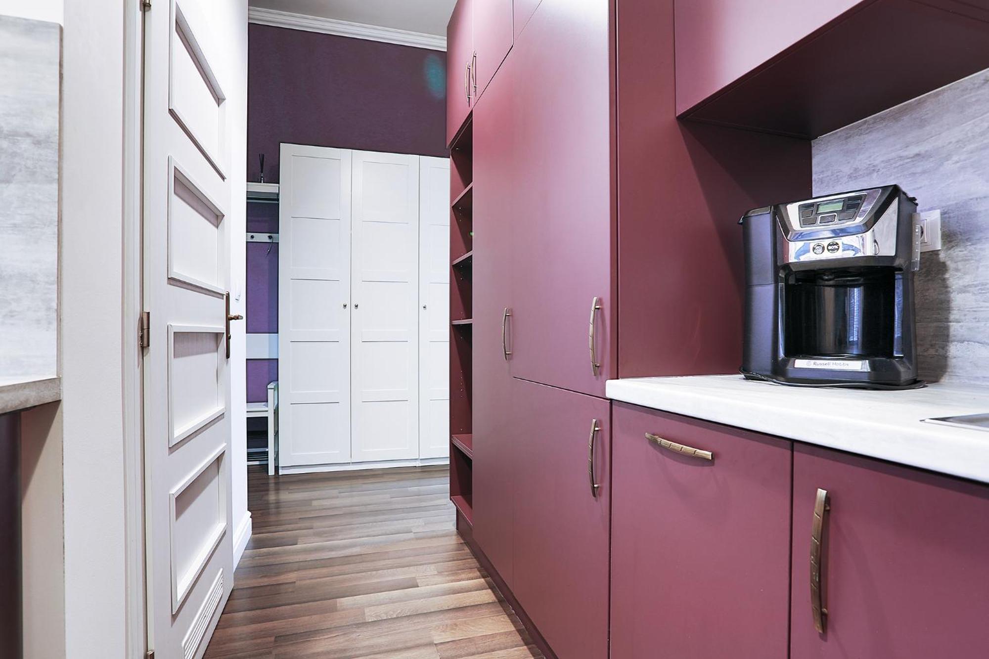 Apartmán Two-bedroom Haven In The Old Town *